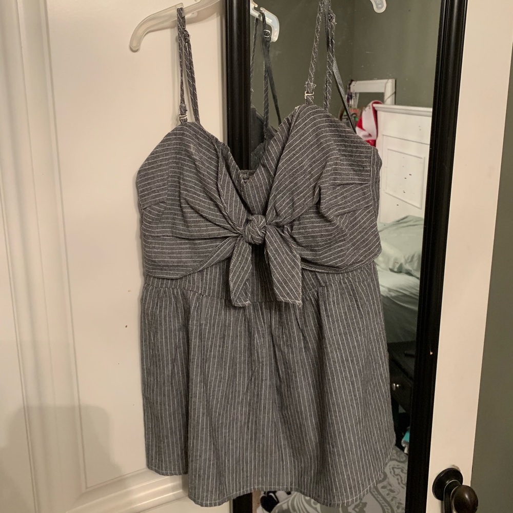 SUPER cute summer women’s top!!